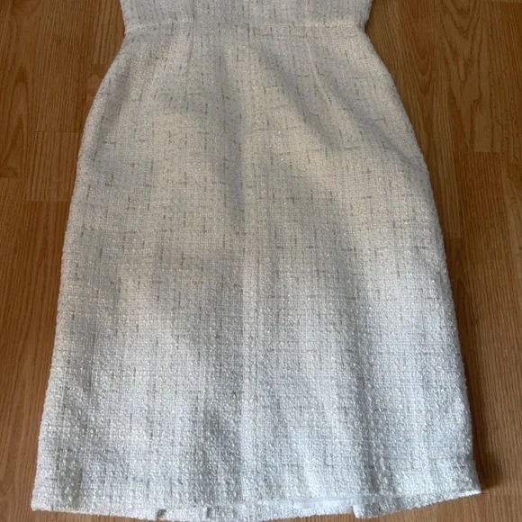 Donna Karan White and Gold Sleeveless Tweed Sheath Mini Dress Size 2 - Picture 11 of 13